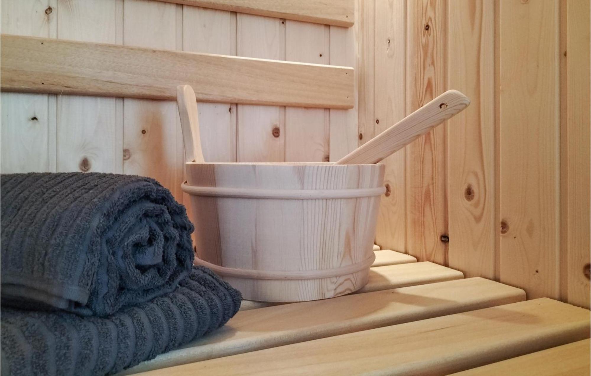 Cozy Home In Oosterwolde With Sauna Exterior photo